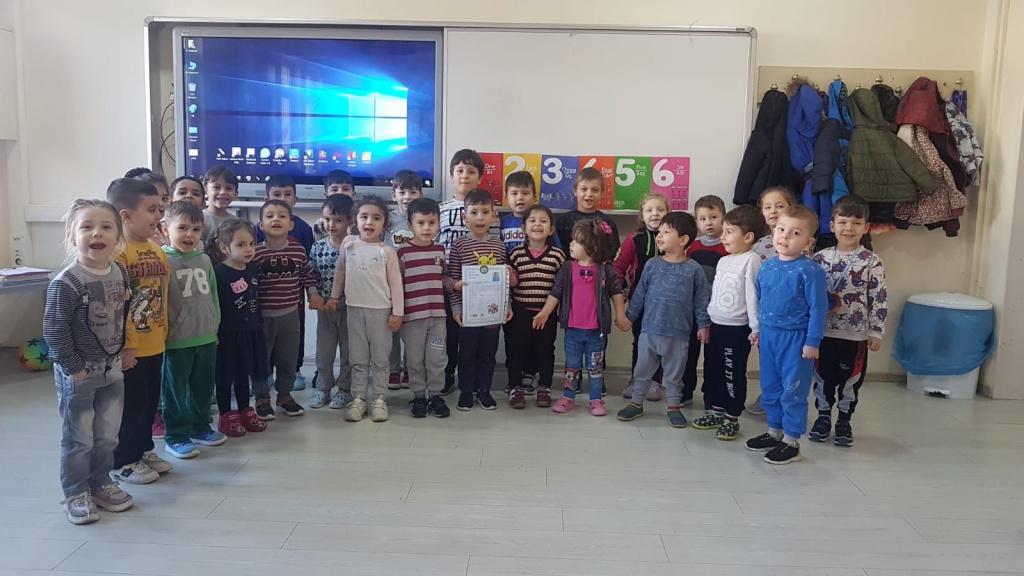 Yıldızlar sınıfı olarak yetim bir kardeş edindik.